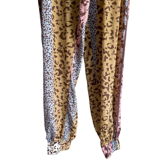 TAJ by Sabrina Crippa Animal Cheetah Leopard Print Jogger Pants Size Medium - Picture 6 of 8